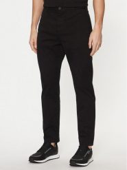 HUGO Chinosy 50530886 Czarny Slim Fit. Czarne eleganckie spodnie męskie Hugo, m, bez wzorów, z bawełny. Za 269.99 zł.