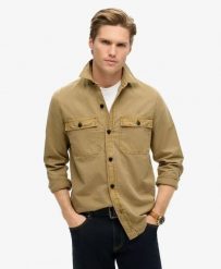 Superdry Military koszula-overshirt z długim rękawem z bawełny organicznej –. Brązowe koszule męskie Superdry., l, z aplikacjami, z bawełny, casualowe, bez kołnierzyka, bez ramiączek. Za 330.00 zł.