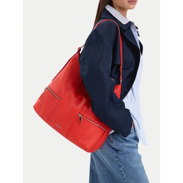 Torebka Lasocki. Czerwone torebki do ręki damskie Lasocki, bez wzorów, klasyczne, bez dodatków. Za 199.99 zł.