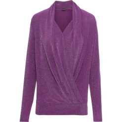 Shirt z założeniem kopertowym z połyskiem bonprix fiołkowy. Bluzki damskie bonprix. Za 59.99 zł.