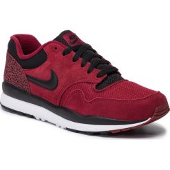 Buty NIKE - Air Safari 371740 602 Team Red/Black/White. Czerwone półbuty na co dzień męskie Nike, z materiału, bez zapięcia. W wyprzedaży za 329.00 zł.