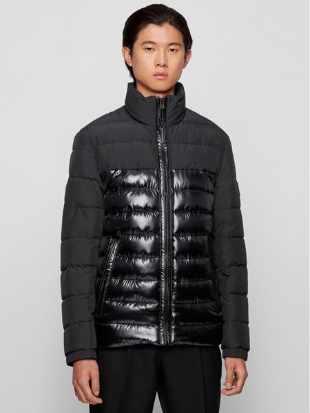 BOSS Kurtka zimowa Cure 50446165 Czarny Regular Fit. Czarne kurtki męskie Boss, na zimę, m, bez wzorów, z syntetyku, bez kaptura. Za 1,009.00 zł.