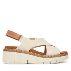 Sandały Pikolinos. Białe sandały damskie Pikolinos, bez wzorów, bez obcasa, na koturnie, bez zapięcia. Za 599.99 zł.