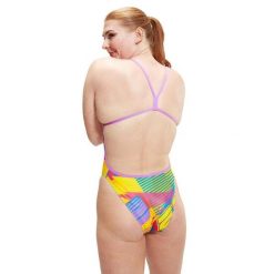 Strój pływacki jednoczęściowy damski Speedo Allover Digital Vback. Czerwone kostiumy jednoczęściowe damskie Speedo, xs, bez wzorów, sportowe, do pływania. Za 227.09 zł.