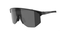 Okulary przeciwsłoneczne Bliz Hero Small. Czarne okulary przeciwsłoneczne dla dzieci Bliz. Za 299.00 zł.