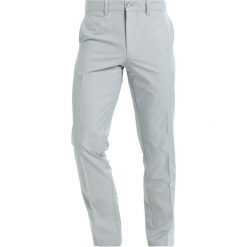 J.LINDEBERG ELOF SLIM FIT LIGHT Spodnie materiałowe stone grey. Spodnie materiałowe męskie marki J.LINDEBERG. Za 419.00 zł.