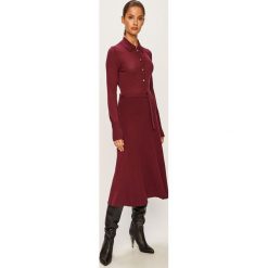 Tommy Hilfiger - Sukienka x Zendaya. Brązowe sukienki damskie Tommy Hilfiger, na co dzień, bez wzorów, z bawełny, casualowe, bez kołnierzyka, bez ramiączek, maxi, proste. Za 859.90 zł.