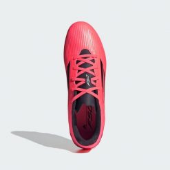 Buty F50 Club FXG. Czarne buty sportowe męskie Adidas, bez zapięcia, do piłki nożnej. Za 209.99 zł.