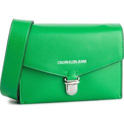Torebka CALVIN KLEIN JEANS - Sculpted Envelope Sling K60K605238 319. Listonoszki damskie marki Calvin Klein Jeans. Za 399.00 zł.