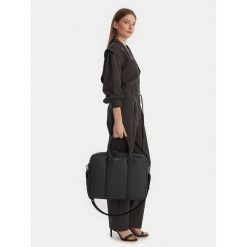 Torba na laptopa MICHAEL Michael Kors. Czarne torby na laptopa damskie MICHAEL Michael Kors, bez wzorów. Za 1,669.00 zł.