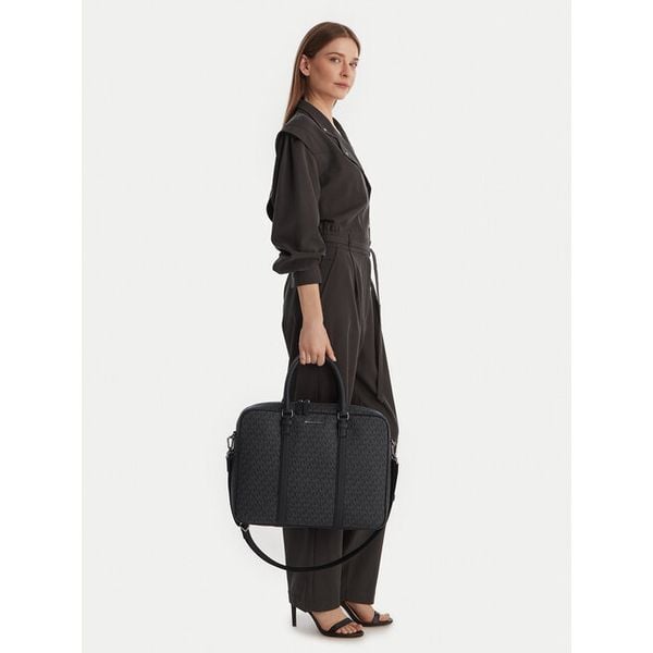 Torba na laptopa MICHAEL Michael Kors. Czarne plecaki damskie MICHAEL Michael Kors, bez wzorów. Za 1,669.00 zł.