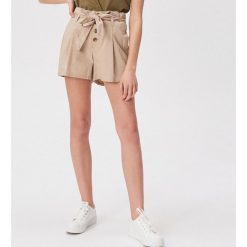 Szorty safari z wysokim stanem - Kremowy. Szorty damskie marki Sinsay. Za 69.99 zł.