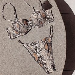 Dwuczęściowy strój kąpielowy wężowy wzór plaża basen Kathyrn. Bikini damskie Intica, na lato, l, bez wzorów. Za 149.00 zł.