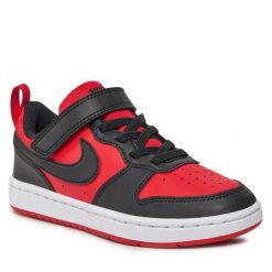 Sneakersy Nike. Czerwone półbuty chłopięce Nike, bez wzorów, bez zapięcia. Za 199.99 zł.