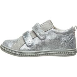 Skórzane sneakersy w kolorze srebrnym. Trampki i tenisówki dziewczęce marki Summershoes for Girls. W wyprzedaży za 162.95 zł.