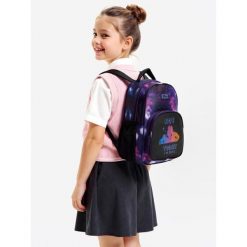 Plecak Disney Classics. Czarne plecaki damskie Disney Classics, bez wzorów, sportowe. Za 129.99 zł.