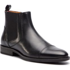 Kozaki TOMMY HILFIGER - Essential Leather Toecap Chelsea FM0FM02140 Black 990. Czarne kozaki męskie Tommy Hilfiger, z materiału. W wyprzedaży za 379.00 zł.