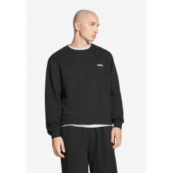 Bluza sportowa męska Prosto Subtle Logo bez kaptura. Czarne bluzy męskie Prosto., m, bez wzorów, bez kaptura. Za 214.99 zł.