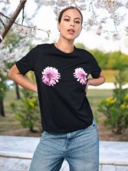 Koszulka - czarny. Czarne t-shirty damskie Sinsay, l, bez wzorów, z bawełny, bez kołnierzyka. W wyprzedaży za 19.99 zł.