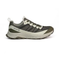 Męskie buty trekkingowe/turystyczne AGATA M Izas na średnie dystanse. Brązowe trekkingi męskie IZAS, outdoorowe. W wyprzedaży za 269.52 zł.