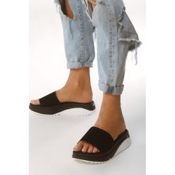Czarne Klapki Redress. Czarne klapki damskie Born2be, bez wzorów, sportowe, bez obcasa, na platformie. Za 39.99 zł.