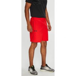 Under Armour - Szorty Woven Graphic. Krótkie spodenki sportowe męskie marki Under Armour. W wyprzedaży za 99.90 zł.
