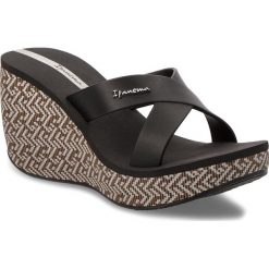 Japonki IPANEMA - Lipstick Straps IV Fem 82288 Black/Black 20766. Czarne klapki damskie Ipanema, z tworzywa sztucznego. W wyprzedaży za 119.00 zł.