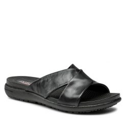 Klapki Go Soft. Czarne klapki damskie GO SOFT, bez wzorów, bez obcasa. Za 149.99 zł.