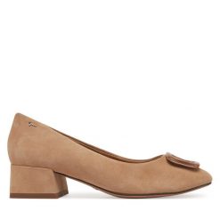 Czółenka Tamaris. Brązowe czółenka damskie Tamaris, bez wzorów, bez obcasa, bez zapięcia. Za 239.99 zł.