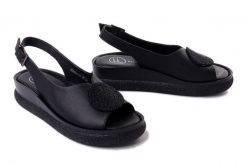 Filippo DS6984/26 BK Czarny, sandały damskie. Czarne sandały damskie Filippo, bez wzorów, ze skóry, bez obcasa, na koturnie, bez zapięcia. Za 199.90 zł.