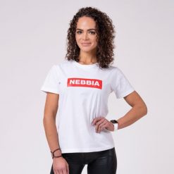 Koszulka fitness damska Nebbia Basic biała. Białe koszulki sportowe damskie Nebbia, s, bez wzorów, sportowe, bez kołnierzyka. Za 138.90 zł.