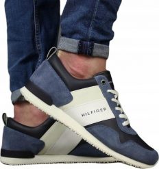BUTY TOMMY HILFIGER SNEAKERS TRAMPKI r.41. Trampki męskie Tommy Hilfiger, bez wzorów, bez zapięcia. Za 259.00 zł.