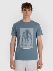 4F T-shirt regular z nadrukiem męski - granatowy L. Niebieskie t-shirty męskie 4f, l, bez wzorów, z bawełny, bez kołnierzyka. Za 69.99 zł.