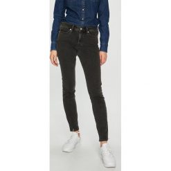 Calvin Klein Jeans - Jeansy. Jeansy damskie marki Calvin Klein Jeans. W wyprzedaży za 299.90 zł.