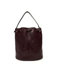 Calvin Klein Torebka Bold Ck Large Bucket Bag LV04F3232G Bordowy. Czerwone torebki do ręki damskie Calvin Klein, bez wzorów, ze skóry, wizytowe, bez dodatków. Za 479.99 zł.