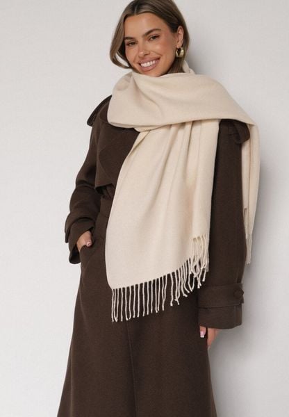 Jasnobeżowy Klasyczny Szalik z Bawełny i Wiskozy z Frędzlami Vetilisa. Brązowe szaliki i chusty damskie Born2be, bez wzorów, z bawełny, eleganckie. Za 49.99 zł.