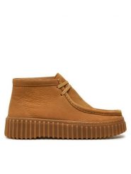 Clarks Trzewiki Torhill Moss 26179359 Brązowy. Brązowe botki damskie Clarks, z nubiku, bez obcasa, na płaskiej podeszwie, bez zapięcia. Za 539.99 zł.