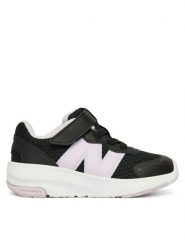 New Balance Sneakersy I5786F1 Czarny. Czarne buty sportowe dziewczęce New Balance, bez wzorów, z materiału, bez zapięcia. Za 169.99 zł.