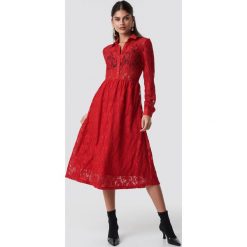 NA-KD Koronkowa sukienka midi - Red. Czerwone sukienki damskie NA-KD, z koronki. Za 242.95 zł.