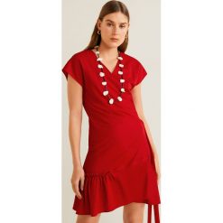 Mango - Sukienka Virgo. Czerwone sukienki damskie Mango, m, bez wzorów, z materiału, casualowe, bez kołnierzyka, bez ramiączek. W wyprzedaży za 69.90 zł.