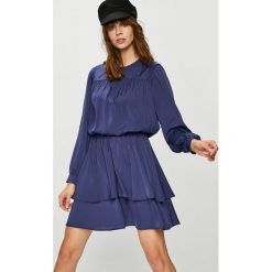Silvian Heach - Sukienka. Szare sukienki damskie Silvian Heach, z poliesteru, eleganckie, z włoskim kołnierzykiem, z długim rękawem. Za 419.90 zł.