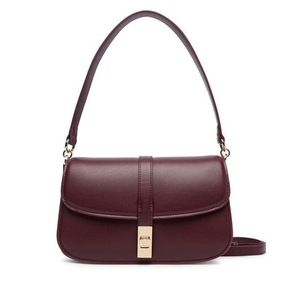 Torebka Tommy Hilfiger. Czerwone torebki do ręki damskie Tommy Hilfiger, bez wzorów, klasyczne, bez dodatków. Za 649.99 zł.