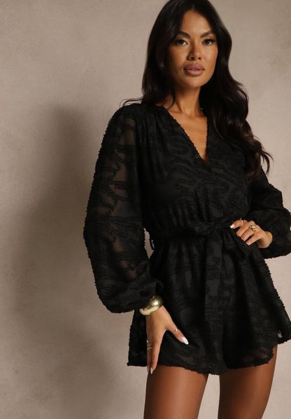 Czarny Siateczkowy Kombinezon z Wiązanym Paskiem i Krótkimi Nogawkami Zenelle. Czarne sukienki damskie Renee, na co dzień, l, bez wzorów, bez kołnierzyka, bez ramiączek, mini, proste. Za 149.99 zł.