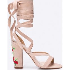 Public Desire - Sandały. Sandały damskie marki bonprix. W wyprzedaży za 69.90 zł.