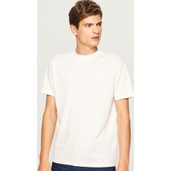 T-shirt z mini wzorem - Kremowy. T-shirty męskie marki Giacomo Conti. W wyprzedaży za 39.99 zł.