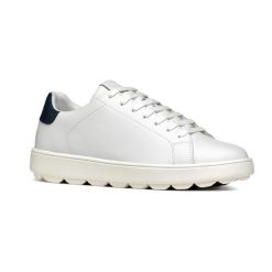 Buty damskie Geox Spherica Ecub-1. Białe obuwie sportowe damskie Geox, bez wzorów, z gumy. Za 569.99 zł.