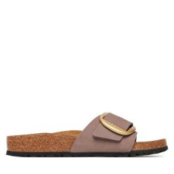 Klapki Birkenstock. Czerwone klapki damskie Birkenstock, bez wzorów, bez obcasa. Za 389.99 zł.