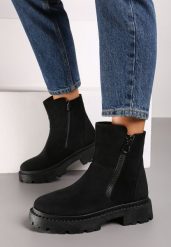 Czarne Botki z Imitacji Zamszu na Grubej Podeszwie Ozdobione Suwakiem Tarilia. Czarne botki damskie Born2be, z jeansu, eleganckie, bez obcasa, na obcasie, bez zapięcia. Za 129.99 zł.