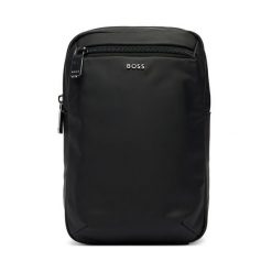 Saszetka BOSS. Czarne saszetki męskie Boss, młodzieżowe, małe. Za 569.99 zł.