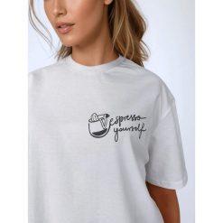 Biały T-shirt Damski Espresso Yourself BeShaped. Brązowe koszulki sportowe damskie BESHAPED, bez wzorów, z bawełny, sportowe, bez kołnierzyka. W wyprzedaży za 169.15 zł.